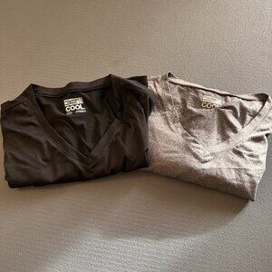 32 Degrees Cool Men's T-shirts (v-neck) Small